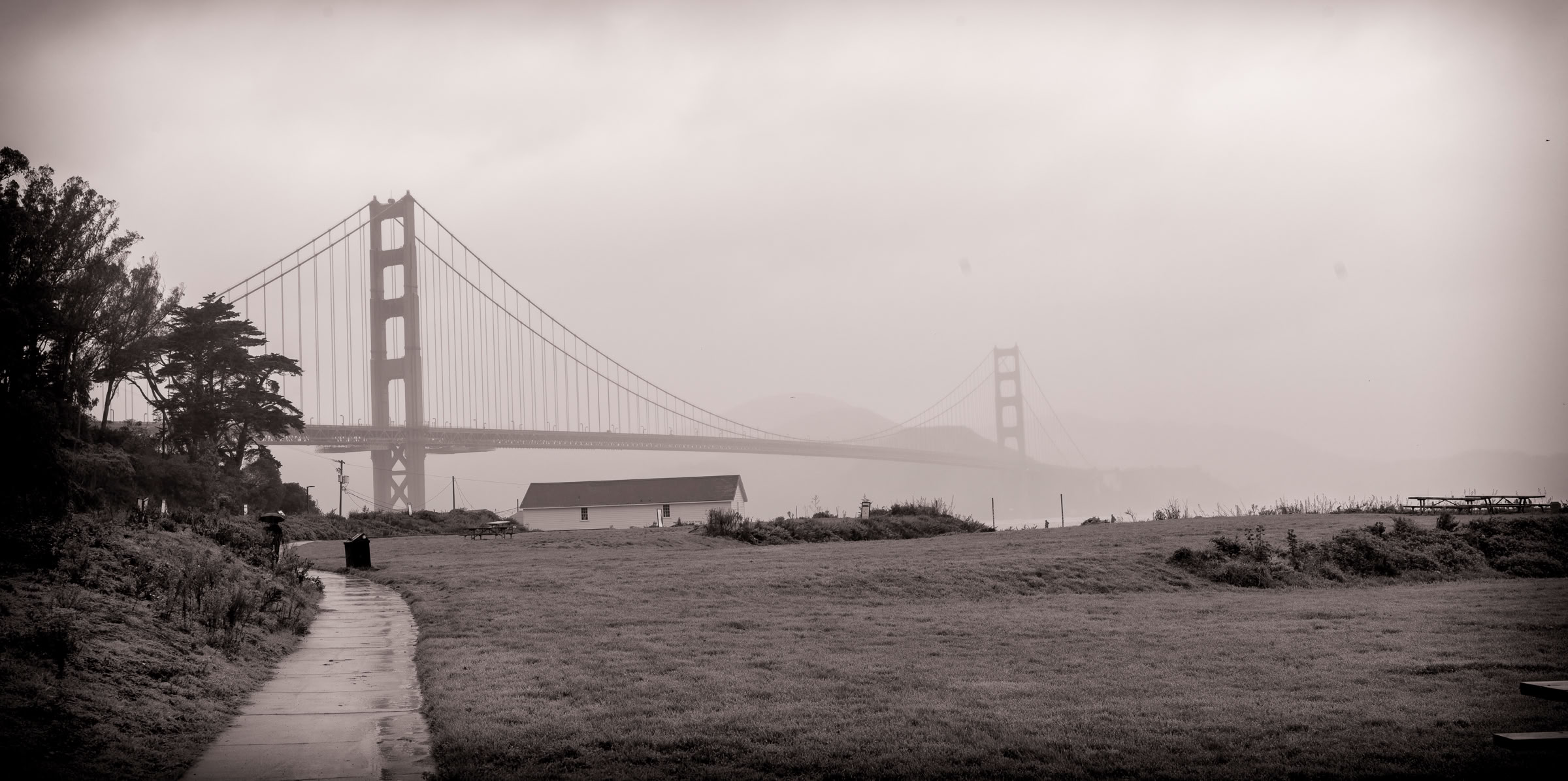 An image of a swiss village on a lake in Interlaken.